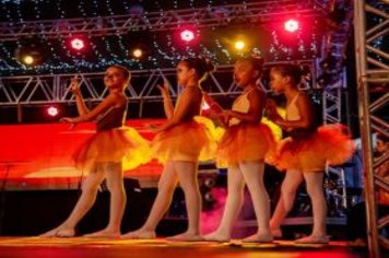 Foto - Espetáculo Disney e Gilberto Faria e banda