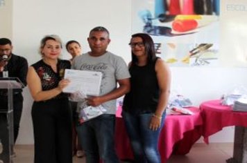 Foto - Formatura do primeiro semestre dos cursos do Fundo Social de Solidariedade de Cajati