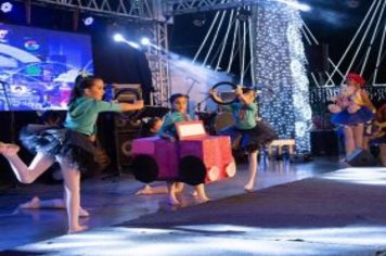 Foto - Espetáculo Disney e Gilberto Faria e banda