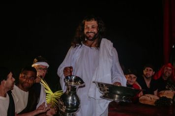 Foto - PAIXÃO DE CRISTO EMOCIONA CERCA DE 1500 MIL PESSOAS NA PRAÇA DA BÍBLIA