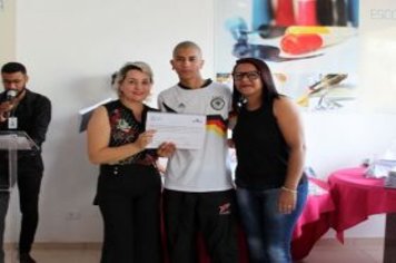 Foto - Formatura do primeiro semestre dos cursos do Fundo Social de Solidariedade de Cajati