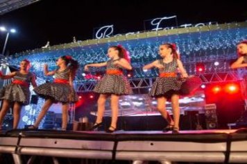 Foto - Espetáculo Disney e Gilberto Faria e banda