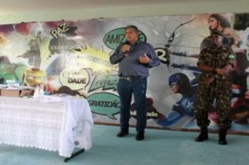 Foto - Entrega dos Kits Escolares