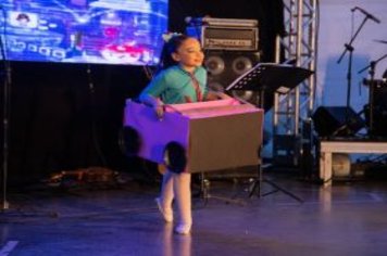 Foto - Espetáculo Disney e Gilberto Faria e banda