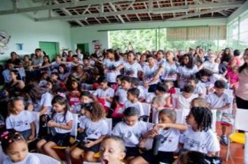 Foto - Formatura e Festa do Livro Escolas Municipais