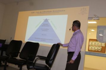 Foto - 1º ENCONTRO MUNICIPAL DE MICROEMPREENDEDORES ACONTECEU NO TIRO DE GUERRA EM CAJATI