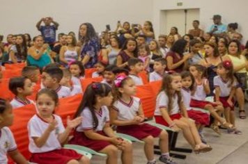 Foto - Formatura e Festa do Livro Escolas Municipais