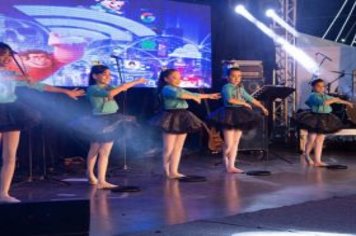 Foto - Espetáculo Disney e Gilberto Faria e banda