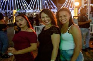 Foto - Espetáculo Disney e Gilberto Faria e banda