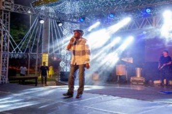 Foto - Espetáculo Disney e Gilberto Faria e banda