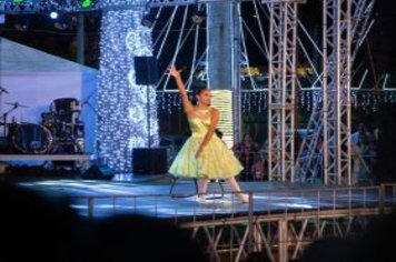 Foto - Espetáculo Disney e Gilberto Faria e banda