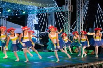 Foto - Espetáculo Disney e Gilberto Faria e banda