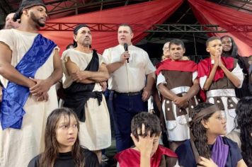 Foto - PAIXÃO DE CRISTO EMOCIONA CERCA DE 1500 MIL PESSOAS NA PRAÇA DA BÍBLIA