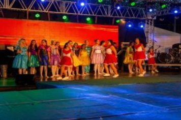 Foto - Espetáculo Disney e Gilberto Faria e banda