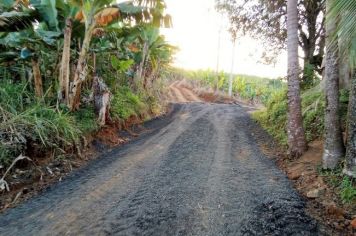  Serviços Municipais realiza melhorias na estrada Frutuoso Félix em Cajati