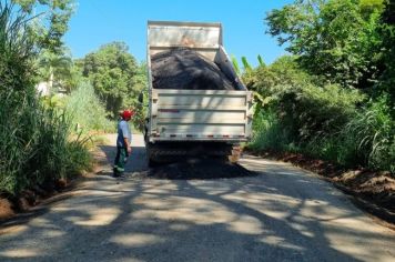Prefeitura inicia manutenção na estrada Big Vale Inferninho