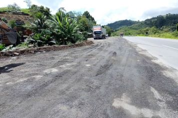 Prefeitura de Cajati realiza limpeza e manutenção do pátio do Bolsão da Vila Tatu