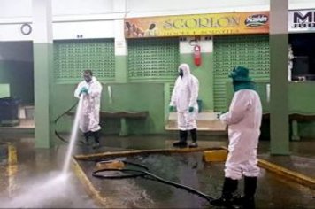 Prefeitura de Cajati faz higienização em locais públicos e de grande circulação