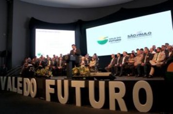 Prefeito de Cajati participa do lançamento do programa Vale do Futuro na capital paulista
