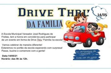 Escola Municipal de Cajati realiza o Drive Thru Família na Escola