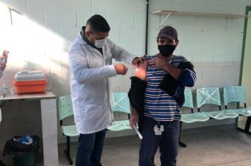 Vacinação acontece nesta quarta-feira Ginásio de Esportes em Cajati