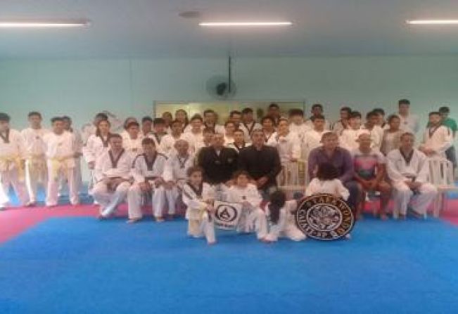 Exame de Faixa \”Projeto Social RSZ\” Taekwondo, realizado no Dep. de Esportes – Cajati