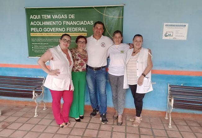  Departamento de Saúde visita comunidade terapêutica em Pedro de Toledo