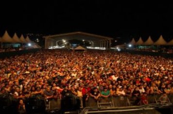 Foto - Shows com Zezé Di Camargo e Luciano e Thiago & Emerson