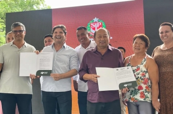 Foto - Prefeitura de Cajati inaugura CREAS, Conselho Tutelar, UBS Parafuso e Delegacia da Mulher e realiza a entrega do Selo de Qualidade de Turismo e mais 142 Títulos de Regularização Fundiária 