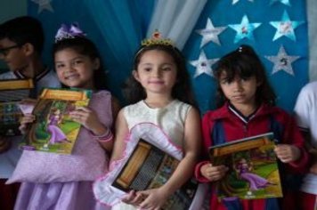 Foto - Formatura e Festa do Livro Escolas Municipais