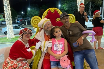 Foto - Chegada do Papai e Mamãe Noel em Cajati 