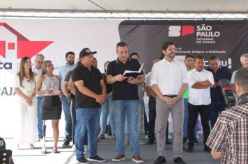 Foto - Inauguração do Empreendimento Cajati D- 65 casas e entrega de 280 títulos de Regularização Fundiária