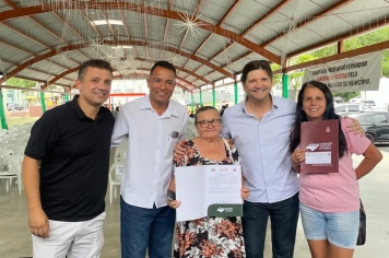 Foto - Prefeitura de Cajati inaugura CREAS, Conselho Tutelar, UBS Parafuso e Delegacia da Mulher e realiza a entrega do Selo de Qualidade de Turismo e mais 142 Títulos de Regularização Fundiária 