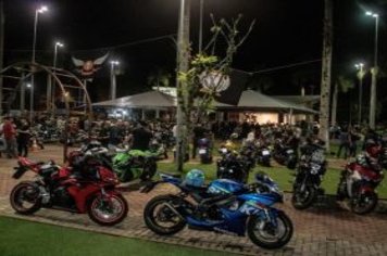 Foto relacionada - Encontro de Motociclistas abre as comemorações dos 34 anos de Cajati com grande público e muito rock