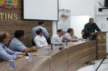 Foto - Entrega de Títulos de Regularização Fundiária - Bairro Parafuso