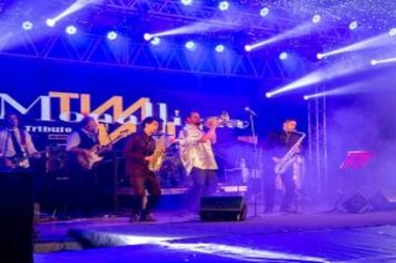 Foto - Inauguração das Luzes e Tributo ao Tim Maia