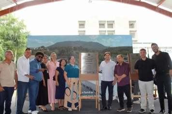 Foto - Prefeitura de Cajati inaugura CREAS, Conselho Tutelar, UBS Parafuso e Delegacia da Mulher e realiza a entrega do Selo de Qualidade de Turismo e mais 142 Títulos de Regularização Fundiária 