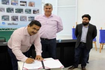 Foto - Sabesp anuncia investimentos de R$ 10,58 milhões para obras em Cajati