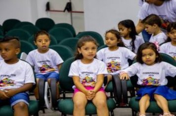 Foto - Formatura e Festa do Livro Escolas Municipais