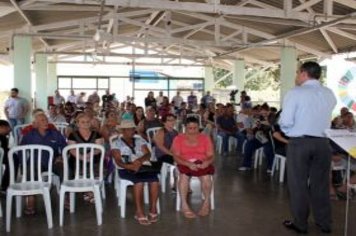 Foto - Entrega de Títulos de Regularização Fundiária