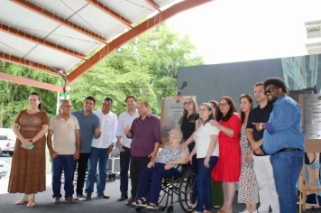 Foto - Prefeitura de Cajati inaugura CREAS, Conselho Tutelar, UBS Parafuso e Delegacia da Mulher e realiza a entrega do Selo de Qualidade de Turismo e mais 142 Títulos de Regularização Fundiária 