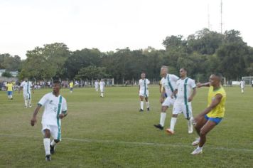 Foto - JOGO COMEMORATIVO COM EX-CRAQUES DA SELEÇÃO BRASILEIRA- CAJATI, 31 ANOS
