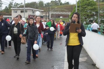 Foto - 1ª Caminhada pela Inclusão Cordão de Girassol 