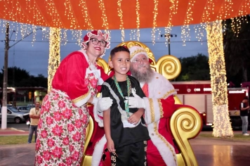 Foto - Chegada do Papai e Mamãe Noel em Cajati 
