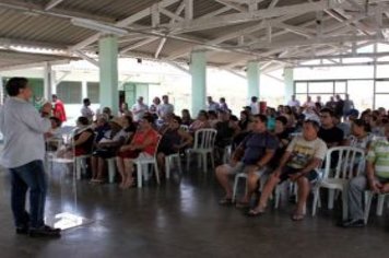 Foto - Entrega de Títulos de Regularização Fundiária