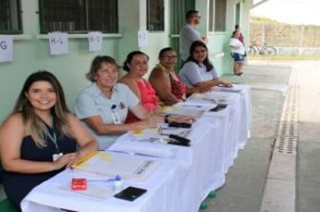 Foto - Entrega de Títulos de Regularização Fundiária