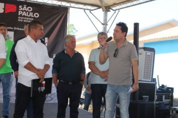 Foto - Inauguração do Empreendimento Cajati D- 65 casas e entrega de 280 títulos de Regularização Fundiária