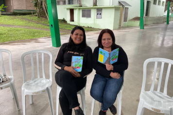 Foto - Sessão de Autógrafos - Árvore Guararema