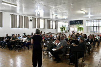 Foto - 14ª Pré-Conferências Municipais de Assistência Social “20 anos de SUAS”: Construção, Proteção e Resistência, no Salão Paroquial 