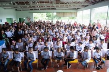 Foto - Formatura e Festa do Livro Escolas Municipais